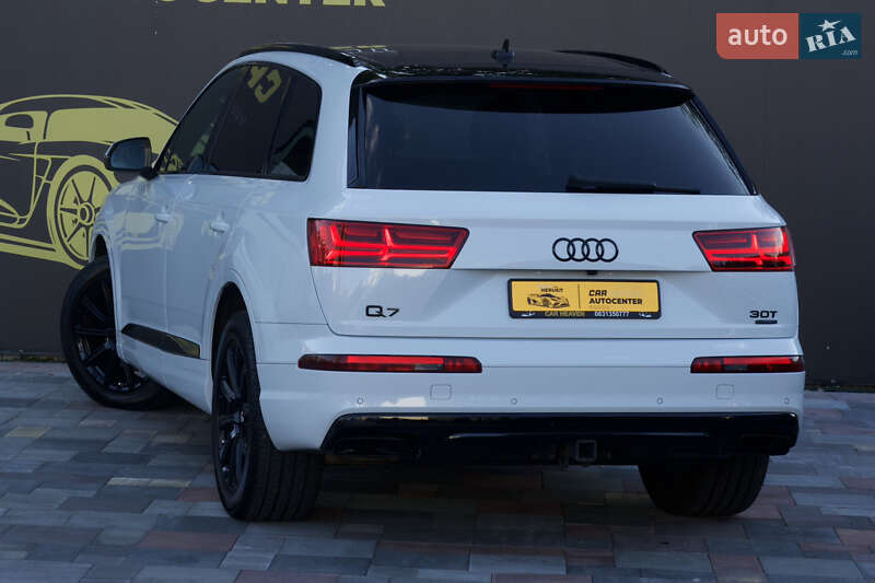 Внедорожник / Кроссовер Audi Q7 2017 в Киеве