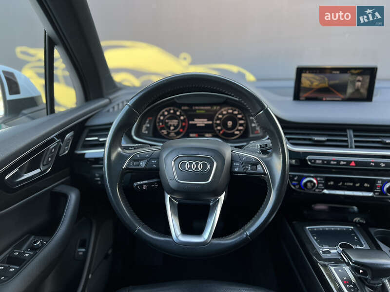 Внедорожник / Кроссовер Audi Q7 2017 в Киеве