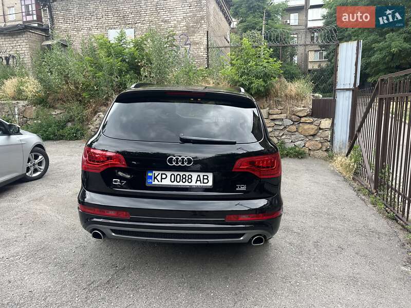 Позашляховик / Кросовер Audi Q7 2013 в Запоріжжі