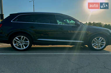 Внедорожник / Кроссовер Audi Q7 2018 в 