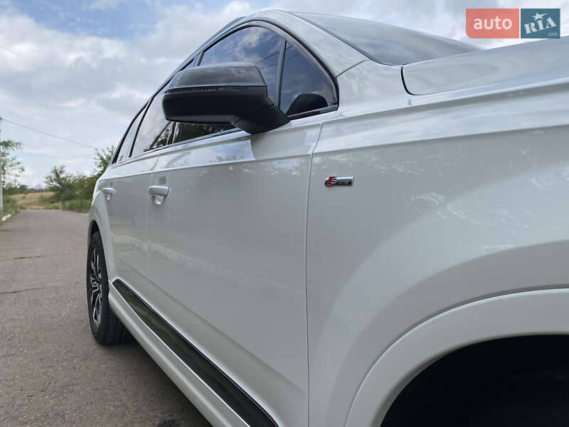 Внедорожник / Кроссовер Audi Q7 2017 в Одессе