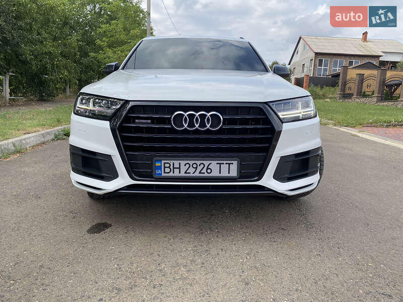 Внедорожник / Кроссовер Audi Q7 2017 в Одессе