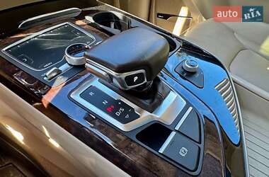 Внедорожник / Кроссовер Audi Q7 2017 в 
