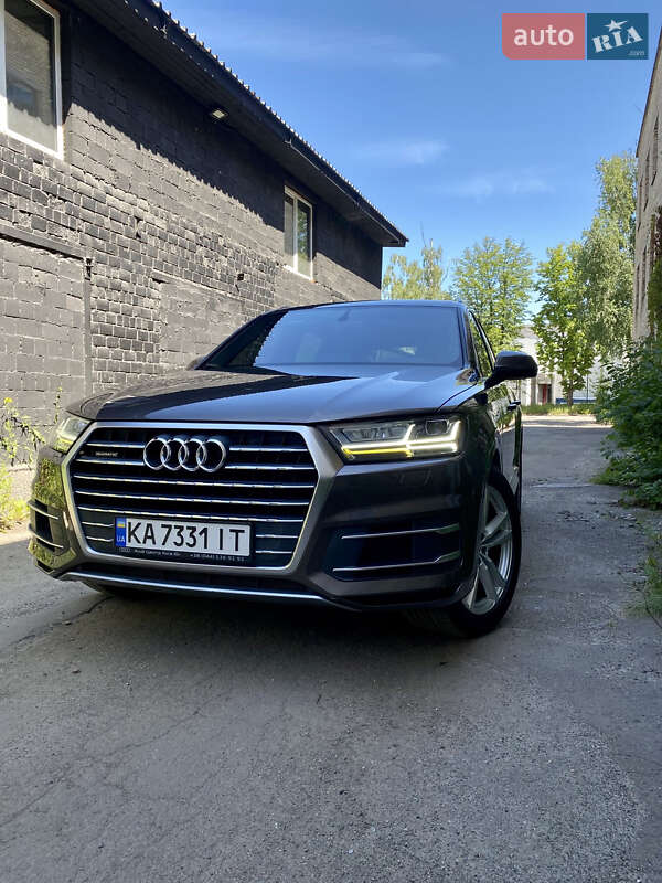 Audi Q7 2015