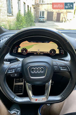 Внедорожник / Кроссовер Audi Q7 2015 в 