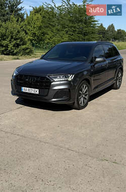 Внедорожник / Кроссовер Audi Q7 2020 в 