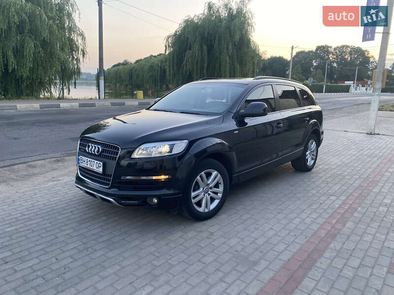 Внедорожник / Кроссовер Audi Q7 2006 в Тростянце