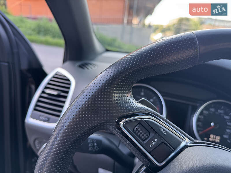 Внедорожник / Кроссовер Audi Q7 2015 в Прилуках