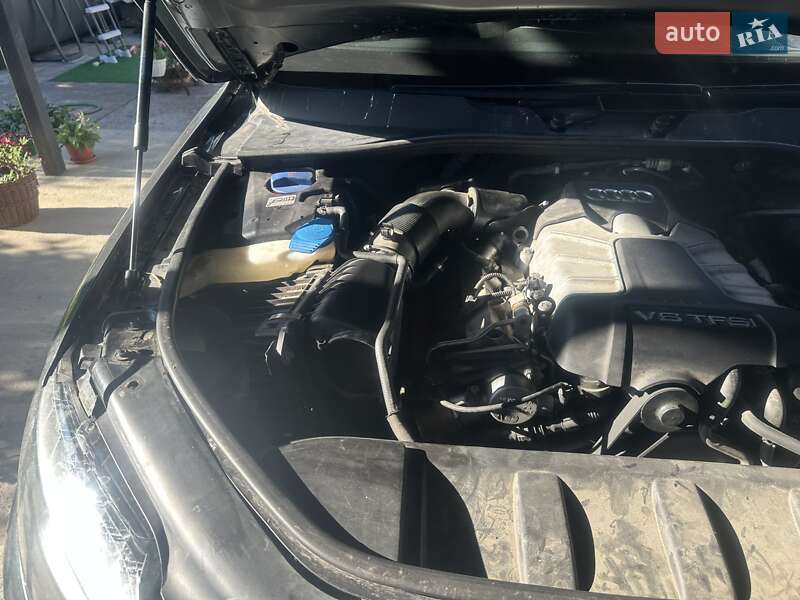 Внедорожник / Кроссовер Audi Q7 2015 в Конотопе