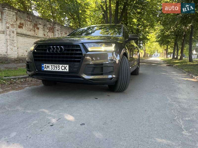 Внедорожник / Кроссовер Audi Q7 2018 в Звягеле
