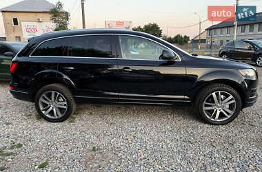 Внедорожник / Кроссовер Audi Q7 2015 в 
