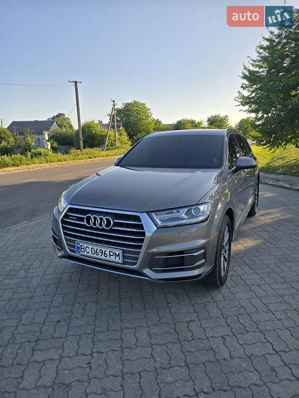 Внедорожник / Кроссовер Audi Q7 2017 в Яворове