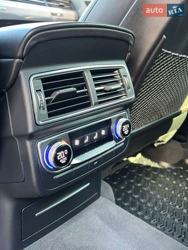 Позашляховик / Кросовер Audi Q7 2016 в Одесі