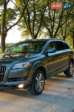 Внедорожник / Кроссовер Audi Q7 2013 в 
