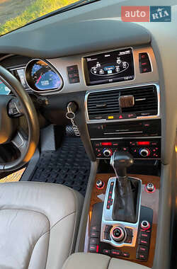 Внедорожник / Кроссовер Audi Q7 2013 в 