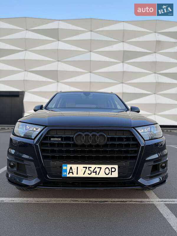 Позашляховик / Кросовер Audi Q7 2016 в Києві