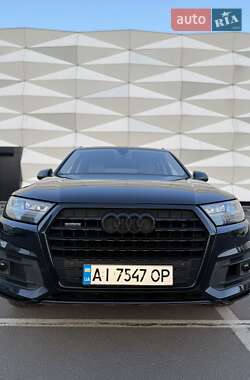 Внедорожник / Кроссовер Audi Q7 2016 в 