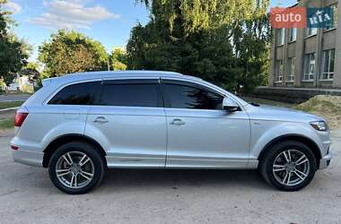 Позашляховик / Кросовер Audi Q7 2010 в 