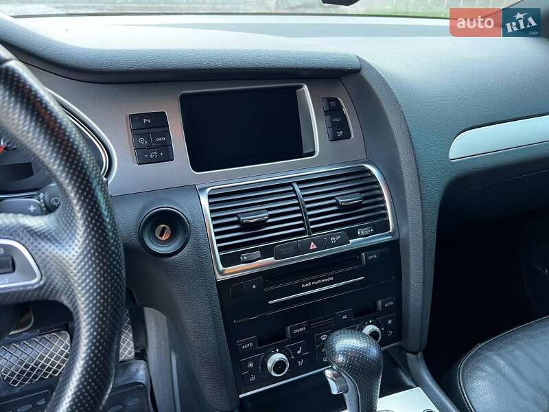 Позашляховик / Кросовер Audi Q7 2010 в Лисянці