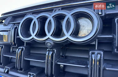Внедорожник / Кроссовер Audi Q7 2021 в 