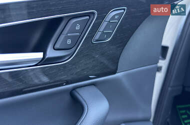 Внедорожник / Кроссовер Audi Q7 2021 в 
