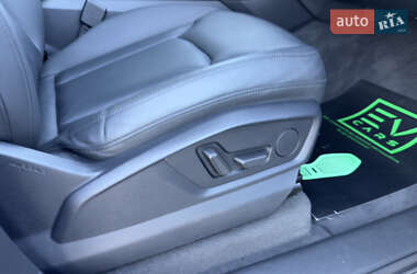 Внедорожник / Кроссовер Audi Q7 2021 в 