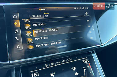 Внедорожник / Кроссовер Audi Q7 2021 в 