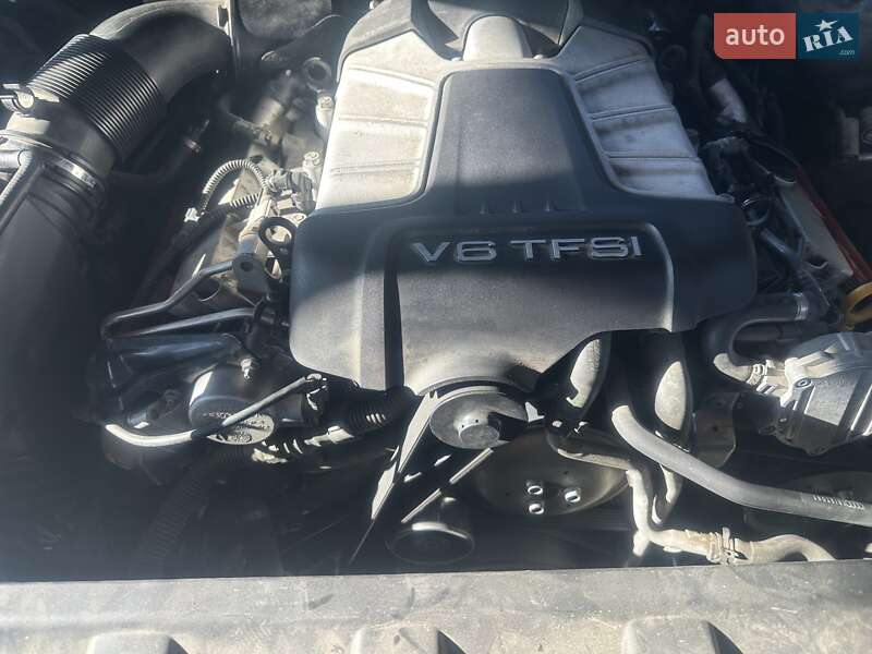 Внедорожник / Кроссовер Audi Q7 2015 в Конотопе