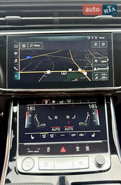 Позашляховик / Кросовер Audi Q7 2020 в 