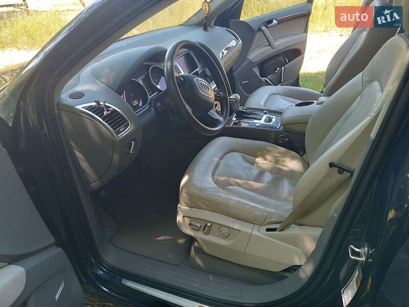 Внедорожник / Кроссовер Audi Q7 2013 в Мукачево