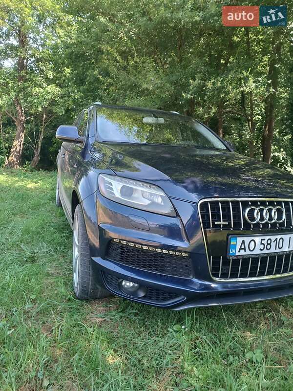 Внедорожник / Кроссовер Audi Q7 2013 в Мукачево