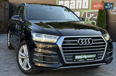 Внедорожник / Кроссовер Audi Q7 2016 в 