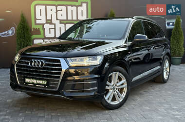 Внедорожник / Кроссовер Audi Q7 2016 в 