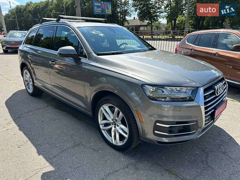 Позашляховик / Кросовер Audi Q7 2016 в Полтаві