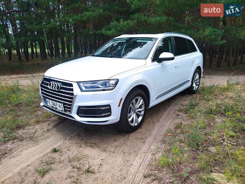 Позашляховик / Кросовер Audi Q7 2019 в Кам'янському