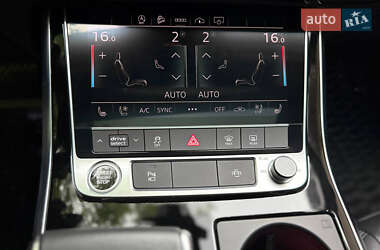 Внедорожник / Кроссовер Audi Q7 2022 в 