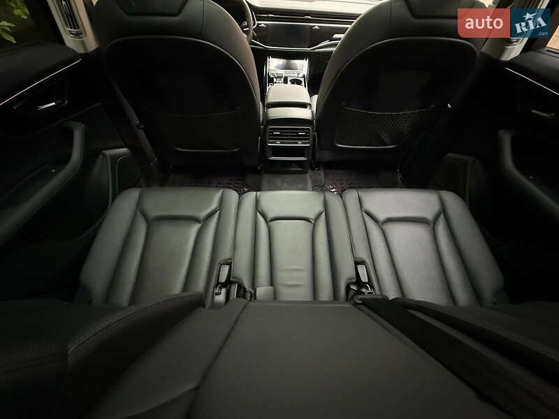 Внедорожник / Кроссовер Audi Q7 2022 в Киеве