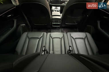 Внедорожник / Кроссовер Audi Q7 2022 в 