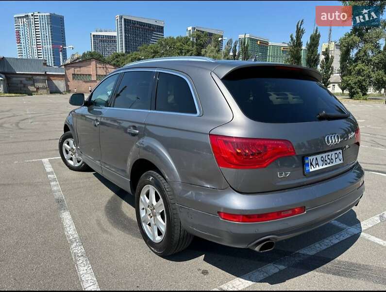 Внедорожник / Кроссовер Audi Q7 2012 в Киеве