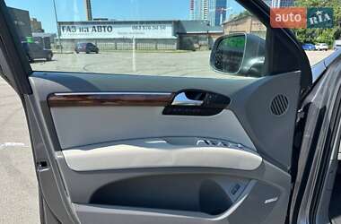 Внедорожник / Кроссовер Audi Q7 2012 в 