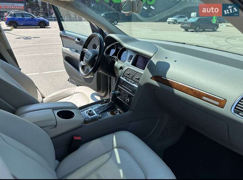 Внедорожник / Кроссовер Audi Q7 2012 в Киеве