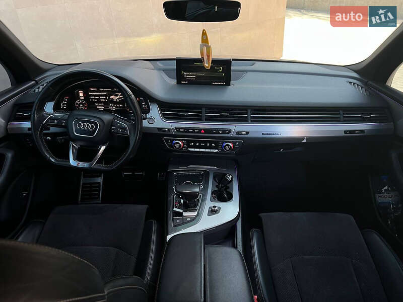 Позашляховик / Кросовер Audi Q7 2016 в Тернополі