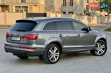 Внедорожник / Кроссовер Audi Q7 2011 в 