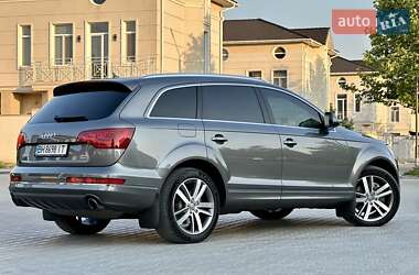 Внедорожник / Кроссовер Audi Q7 2011 в 