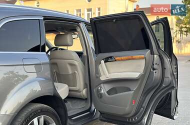 Внедорожник / Кроссовер Audi Q7 2011 в 