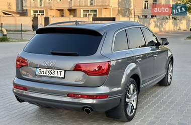 Внедорожник / Кроссовер Audi Q7 2011 в 