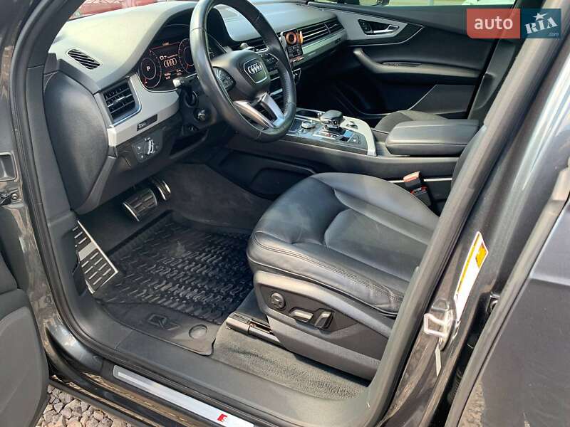Внедорожник / Кроссовер Audi Q7 2017 в Львове