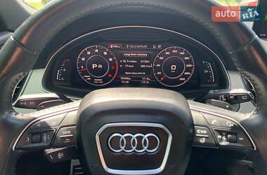 Внедорожник / Кроссовер Audi Q7 2017 в 