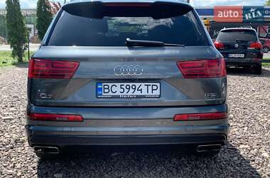 Внедорожник / Кроссовер Audi Q7 2017 в 