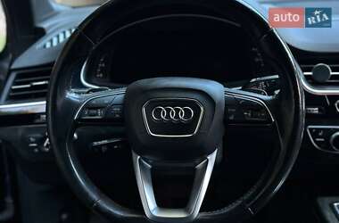 Позашляховик / Кросовер Audi Q7 2016 в 